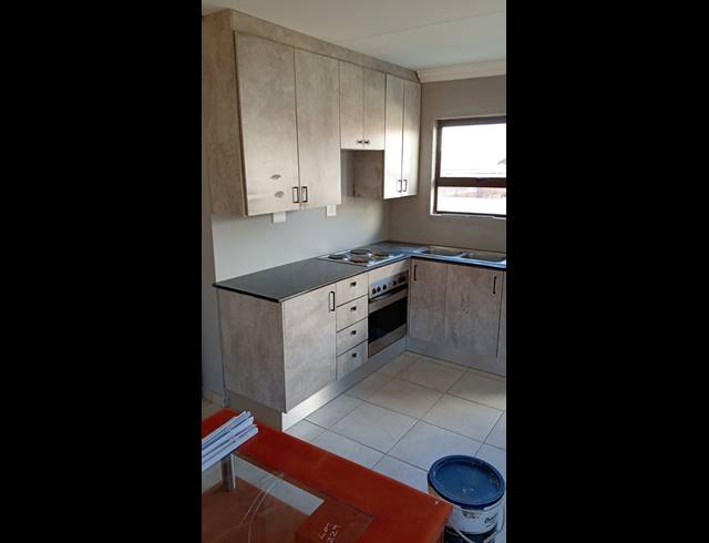 2 BEDROOM HOUSE FOR SALE IN MABOPANE  UNIT S